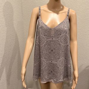 Torrid asymmetric pattern blouse